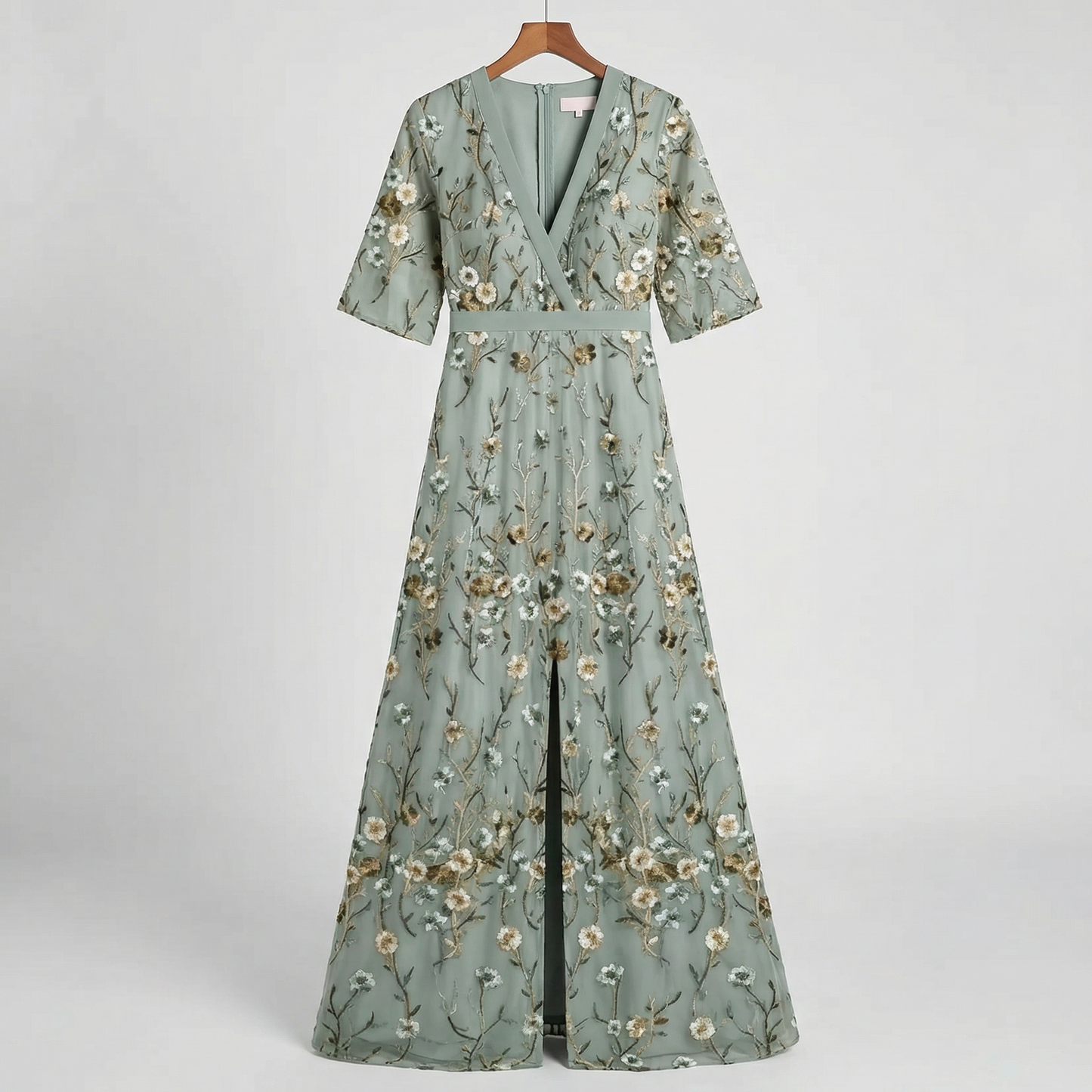 Elegant floral dress with flowing silhouette | Marisa