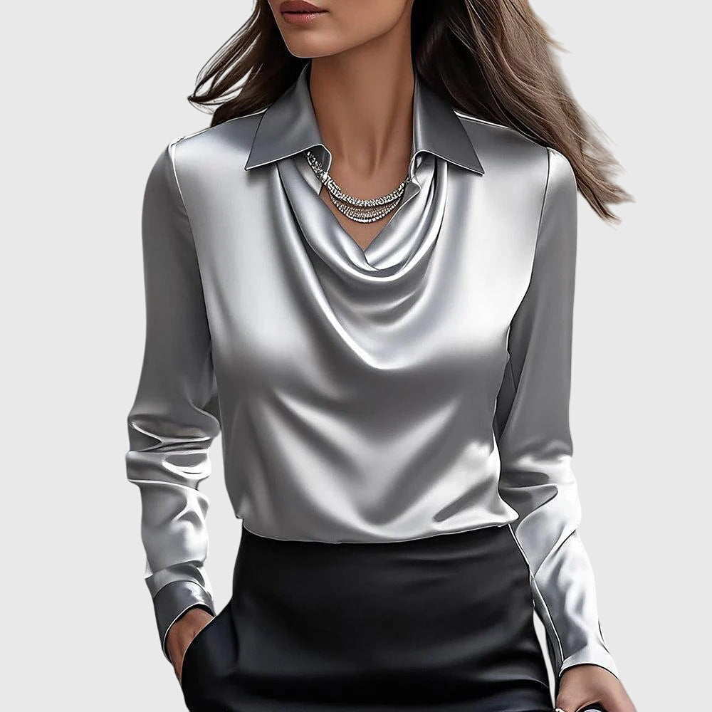 Pleated blouse with relaxed flowing silhouette | Brooklyn