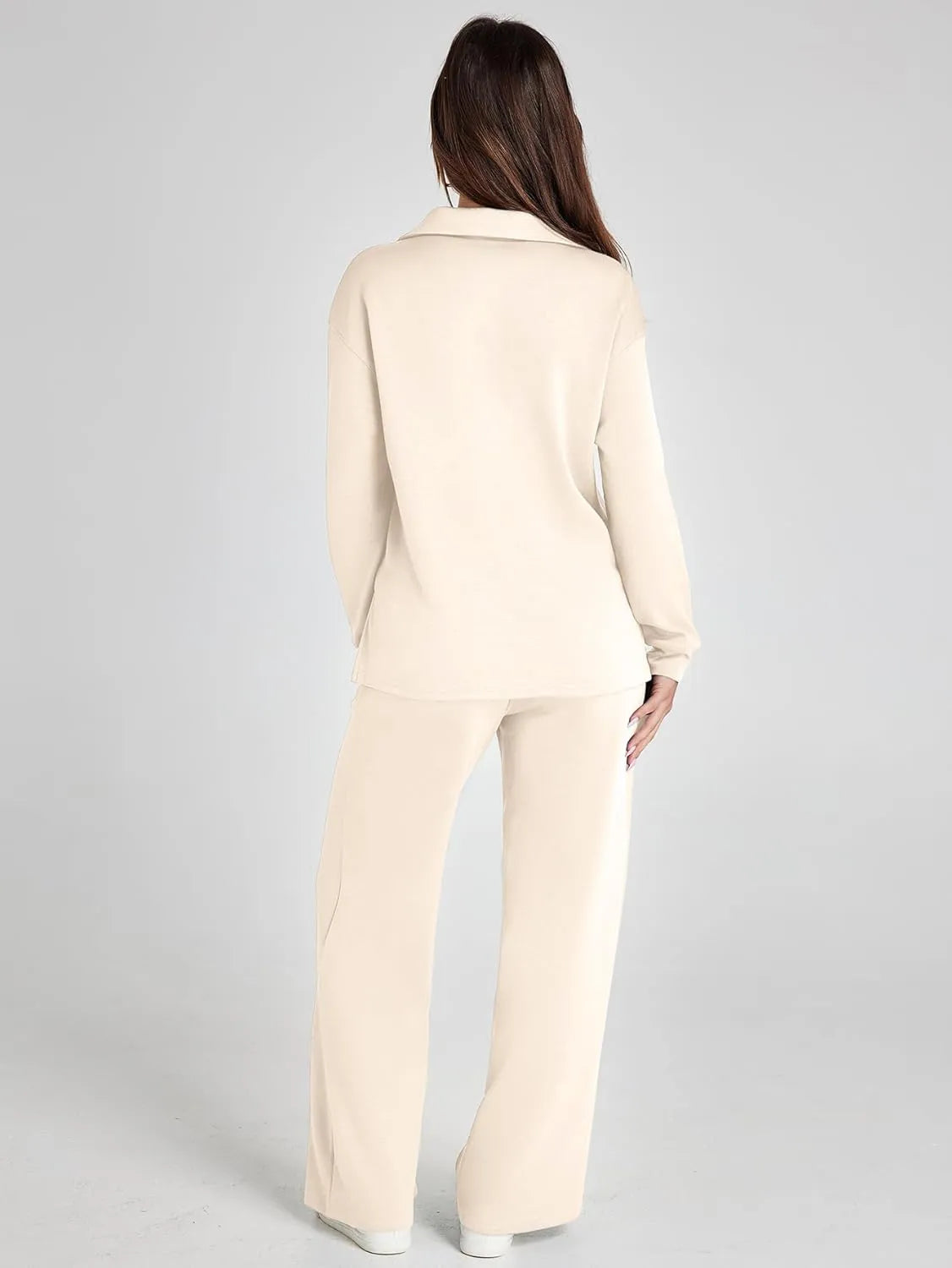 Cozy minimalist two-piece set for women | Elowyn