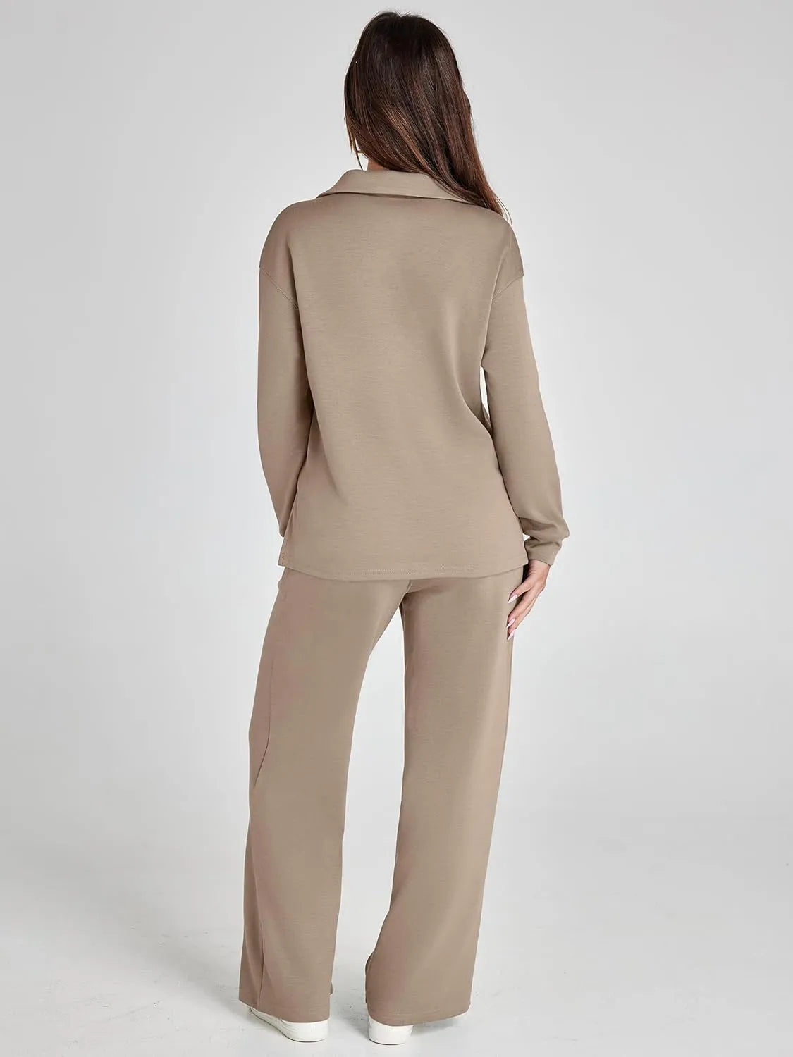 Cozy minimalist two-piece set for women | Elowyn