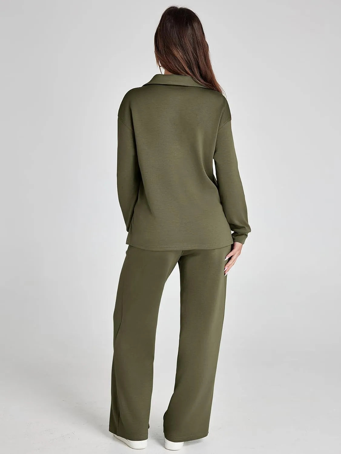 Cozy minimalist two-piece set for women | Elowyn