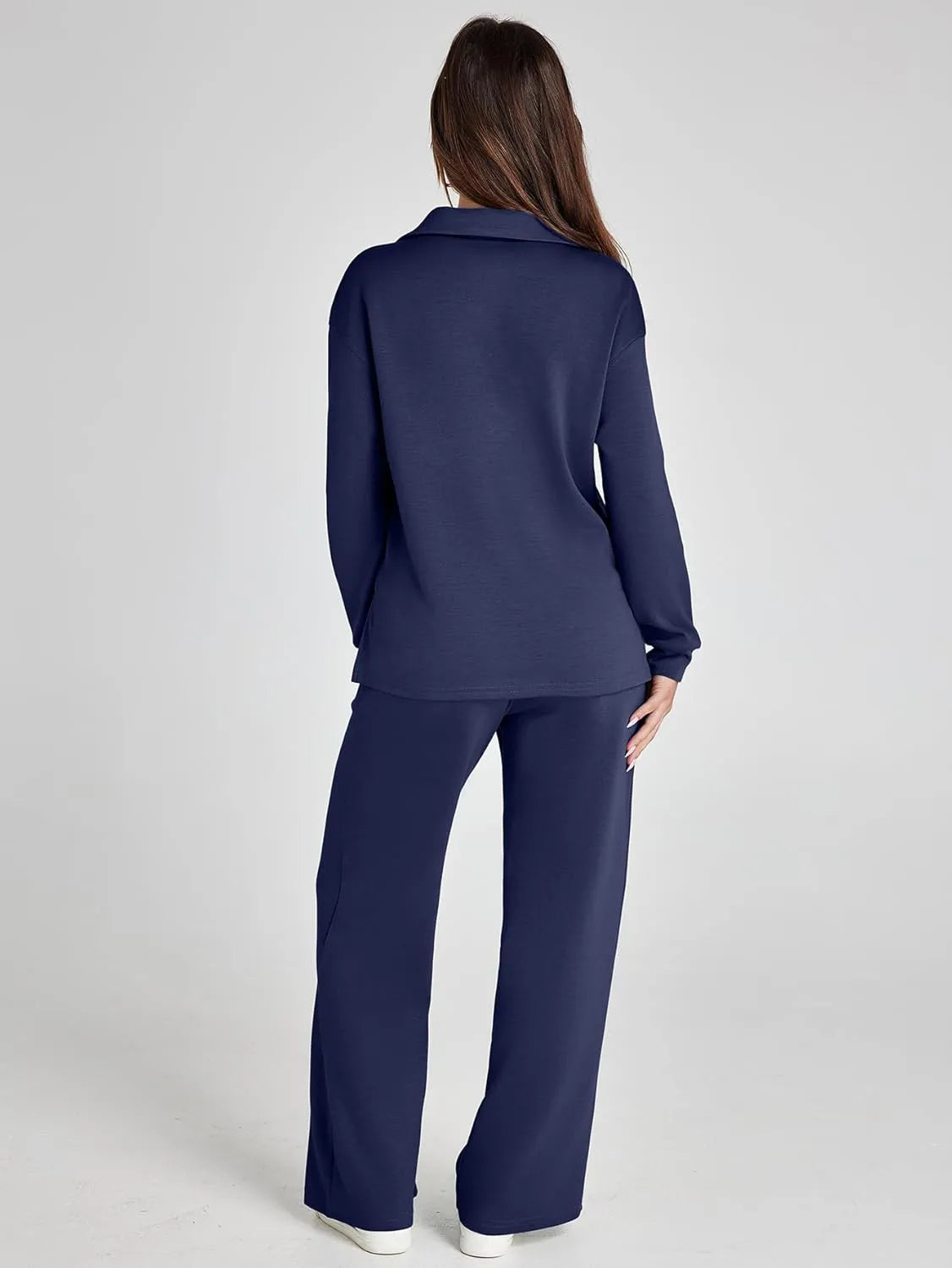 Cozy minimalist two-piece set for women | Elowyn
