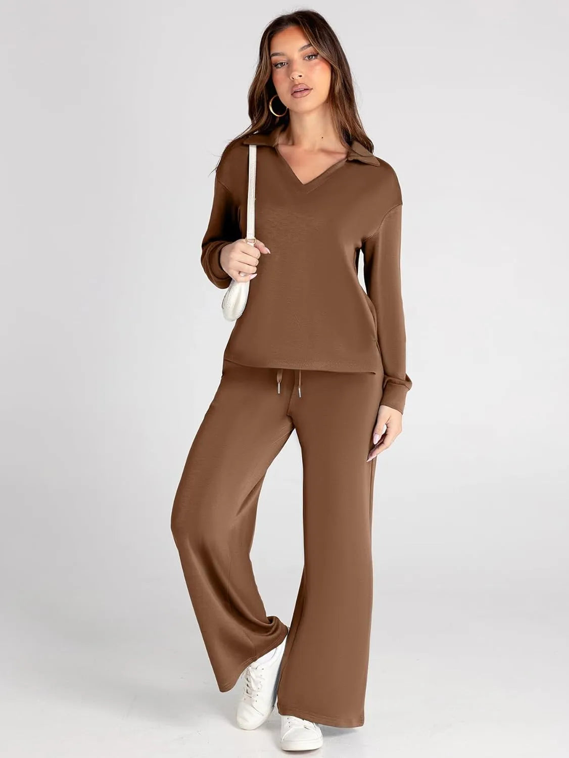 Cozy minimalist two-piece set for women | Elowyn