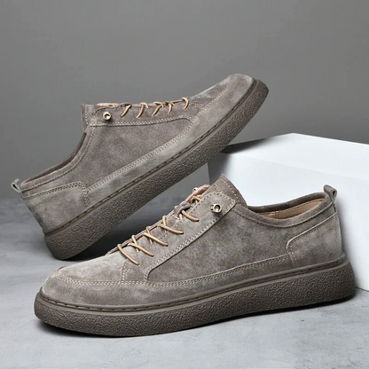 Minimalist everyday sneakers for men | Sebastien