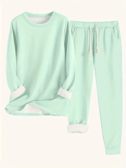 Relaxed two piece lounge set for women | Mireya