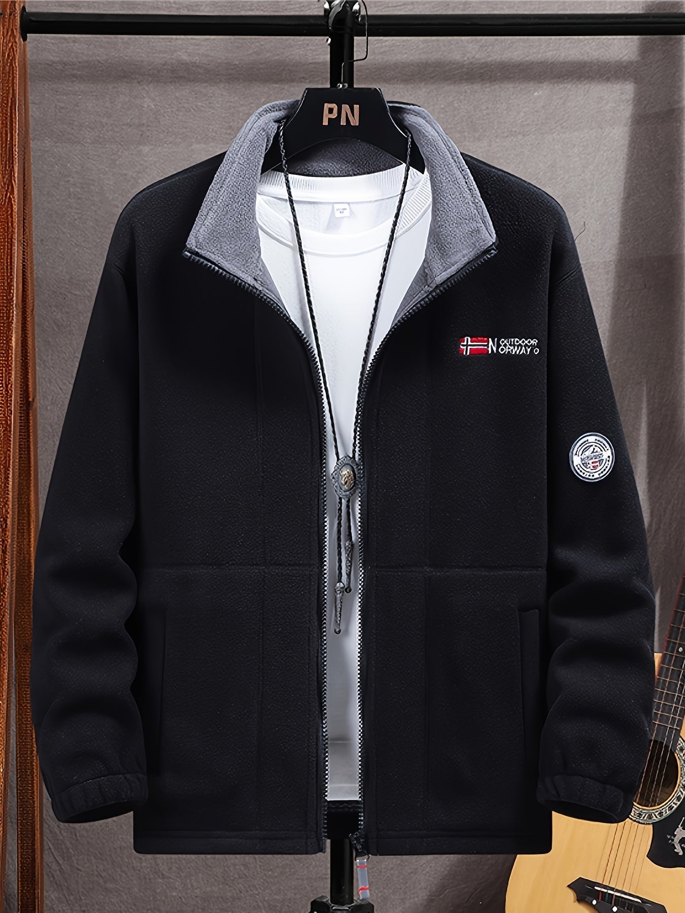 Lightweight outdoor zip jacket with high collar Stylish for Men | Julius Nord