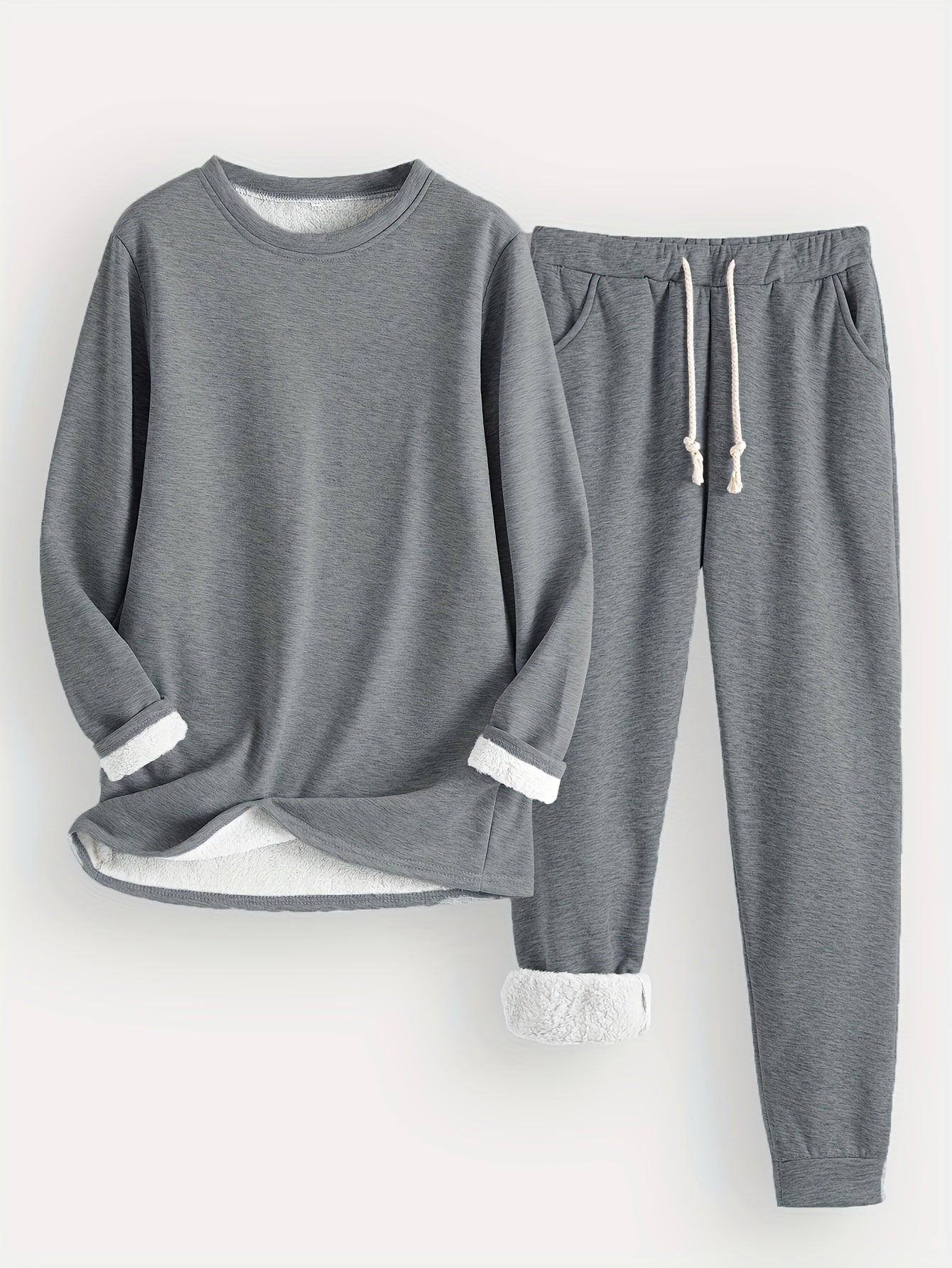 Relaxed two piece lounge set for women | Mireya