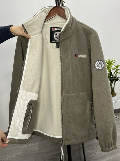 Lightweight outdoor zip jacket with high collar Stylish for Men | Julius Nord