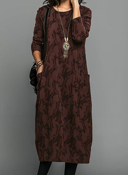 Elegant winter dress with flattering silhouette | Lunessa