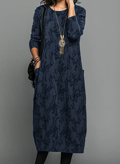 Elegant winter dress with flattering silhouette | Lunessa