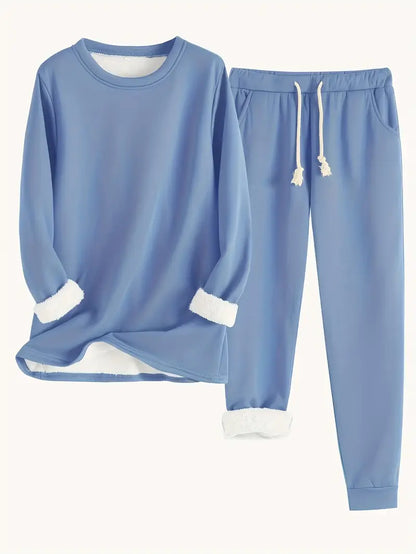 Relaxed two piece lounge set for women | Mireya