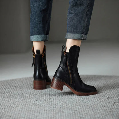 Elegant timeless ankle boots with refined finish Stylish for Women | Kailani Noir