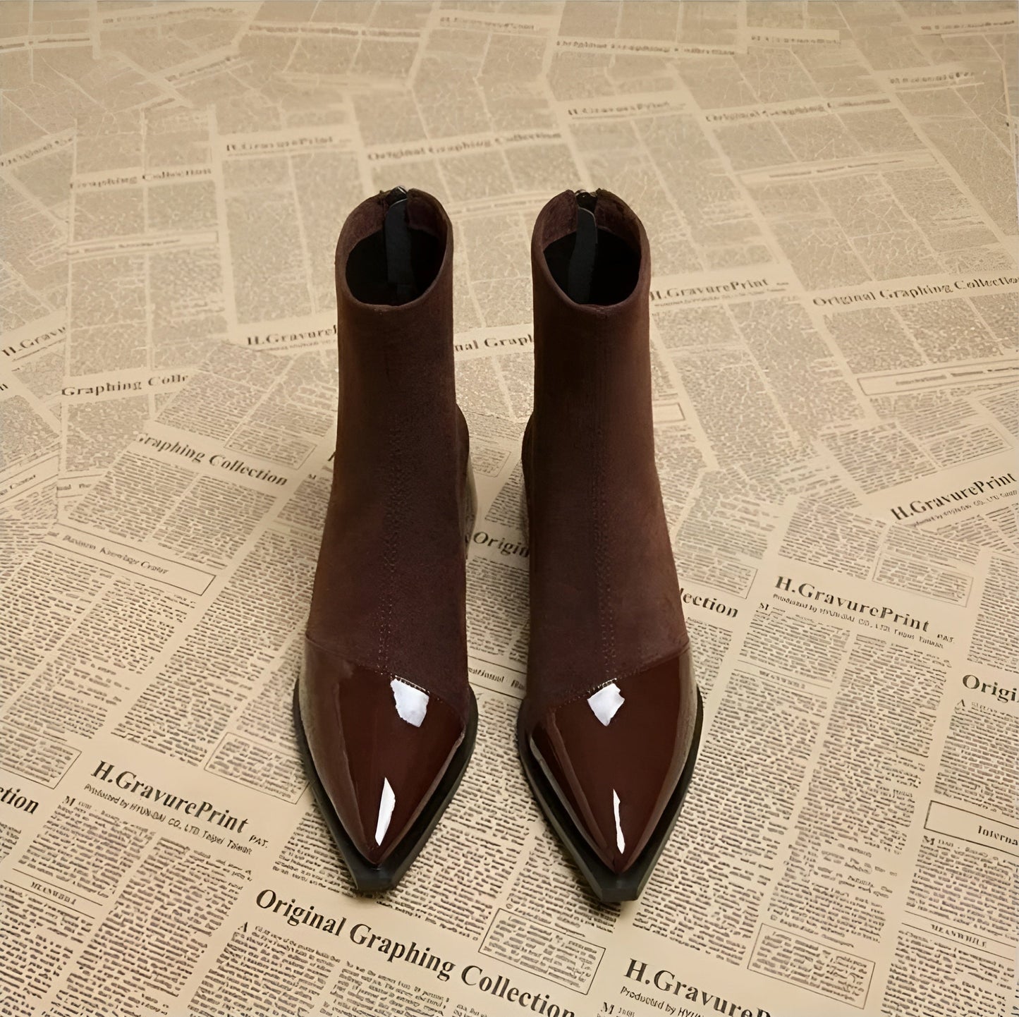 Elegant block heel ankle boots with glossy details Stylish for Women | Gracia Noir