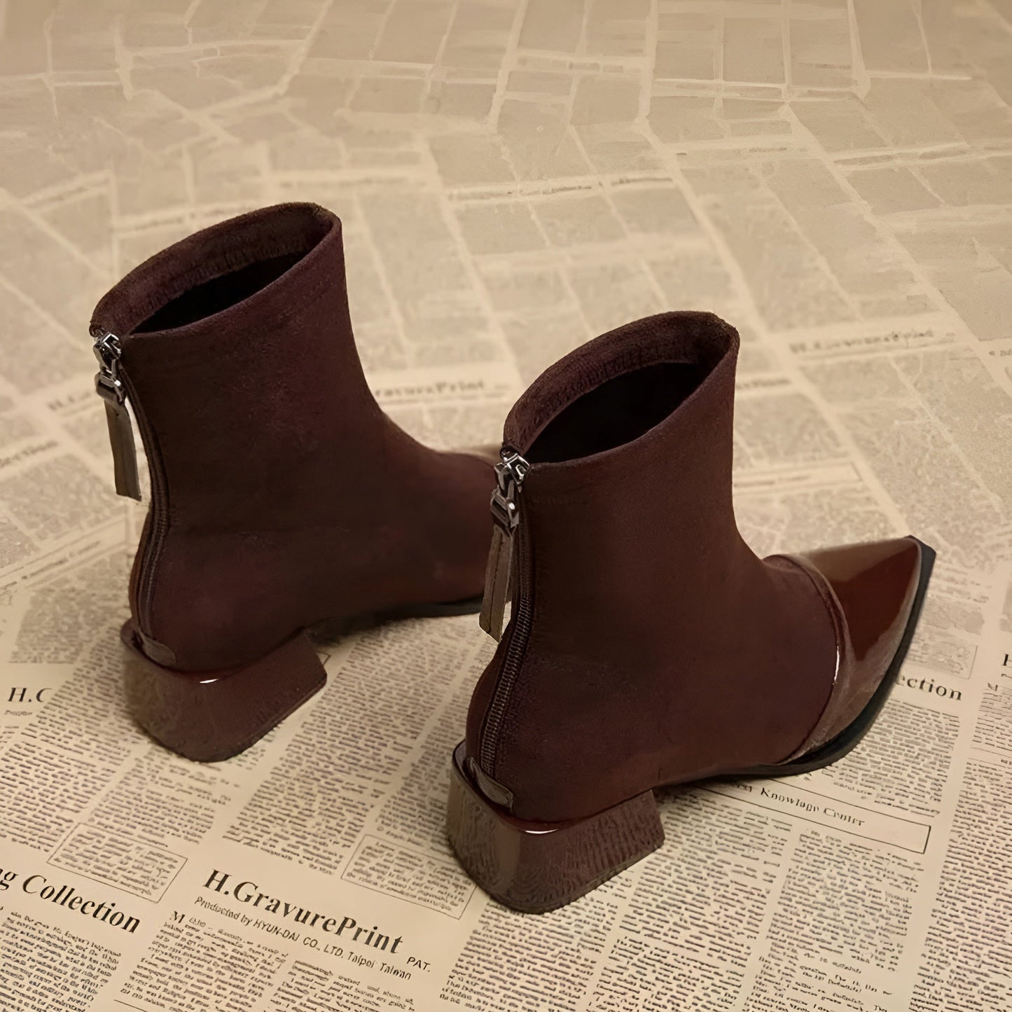 Elegant block heel ankle boots with glossy details Stylish for Women | Gracia Noir
