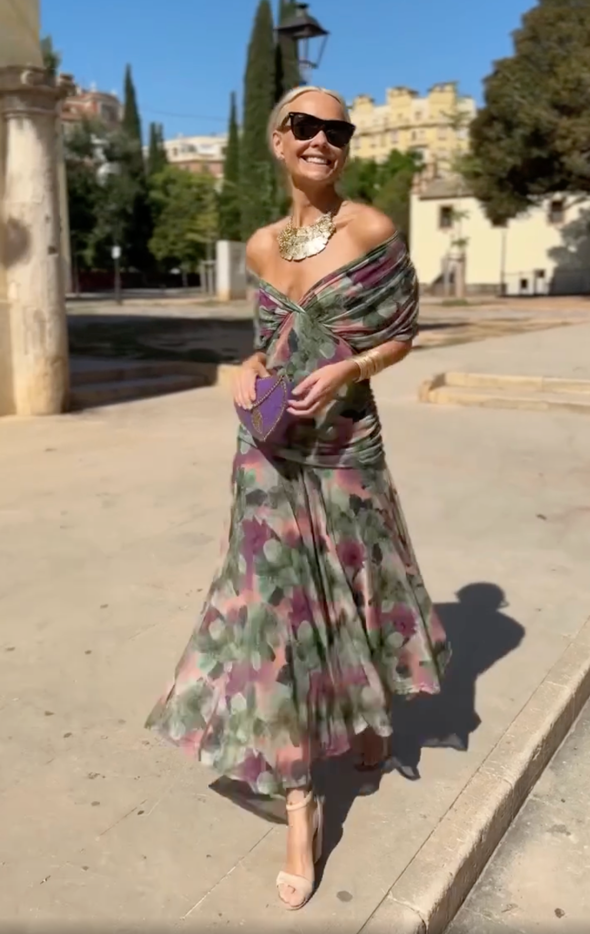 Elegant long floral pleated maxi dress Chic for Women | Eloria Belle