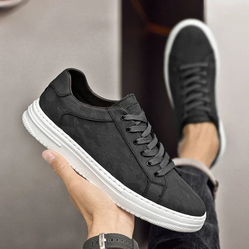 Textured leather everyday casual trainers for men | Canyon -3