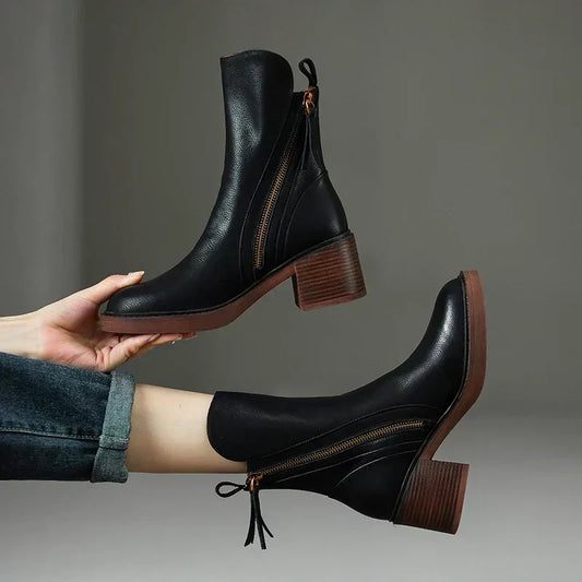 Elegant timeless ankle boots with refined finish Stylish for Women | Kailani Noir
