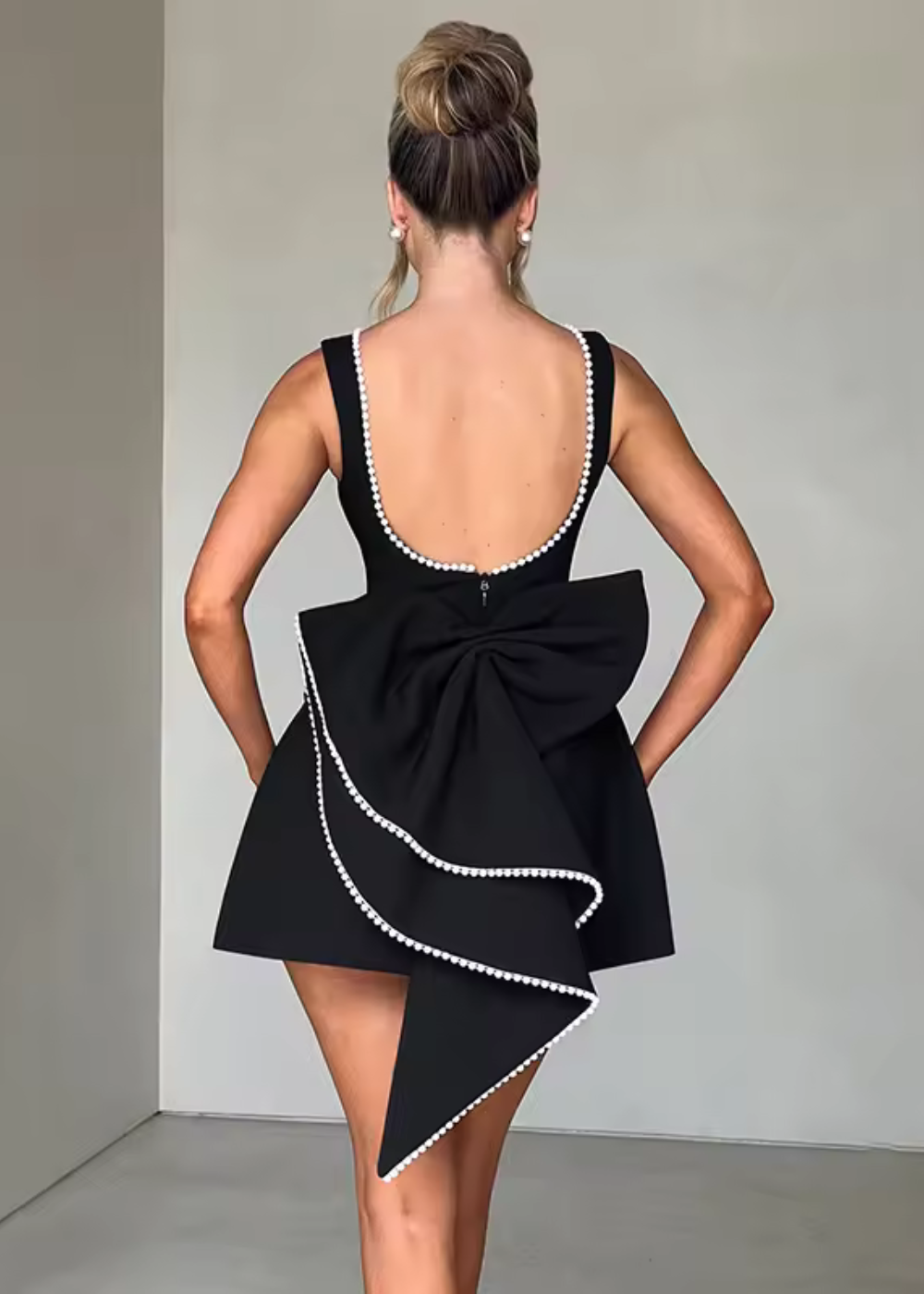 Open-back mini dress with bow detail for women | Elowyn