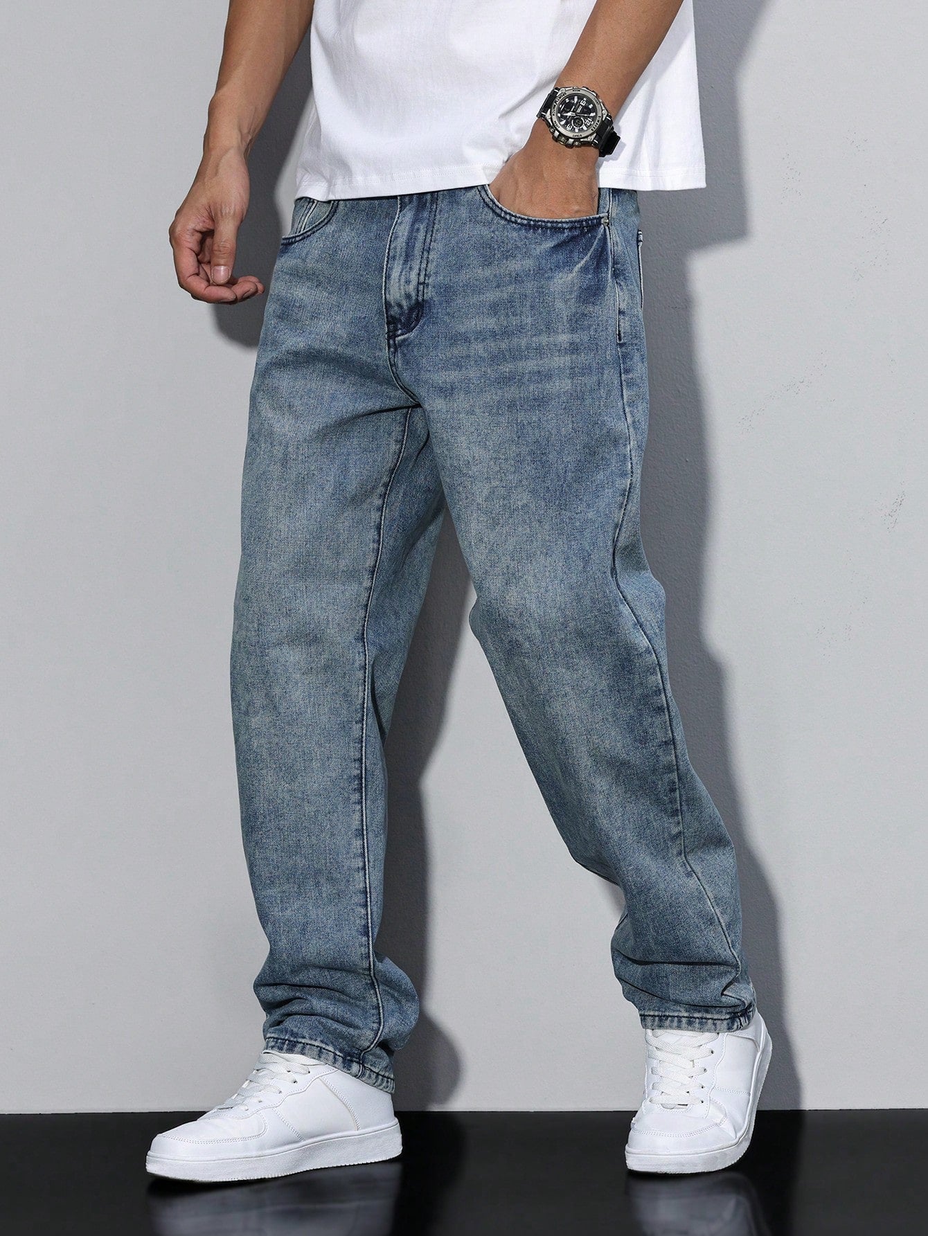 Casual wide-leg relaxed fit denim jeans for men | Urban Denim -3