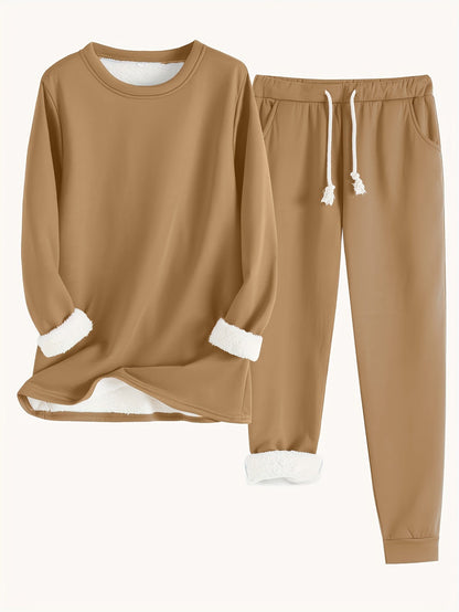 Relaxed two piece lounge set for women | Mireya