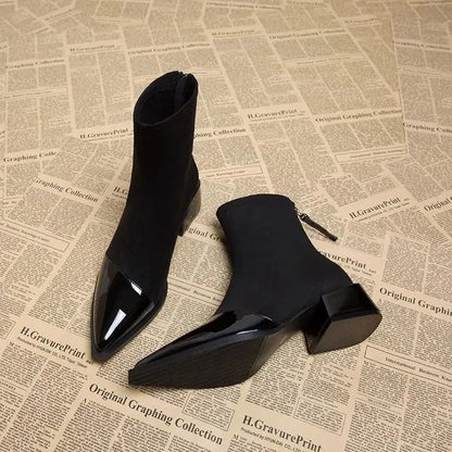 Elegant block heel ankle boots with glossy details Stylish for Women | Gracia Noir